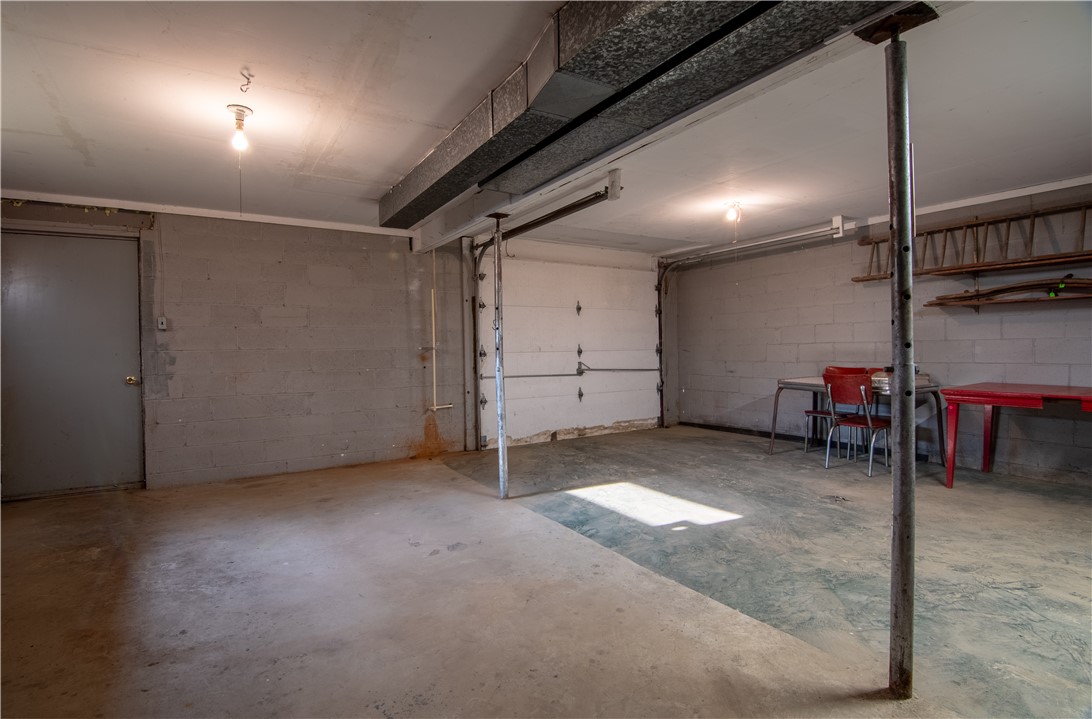 370 Center Dr