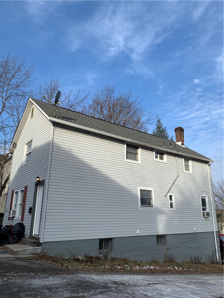 208 Spang Ave