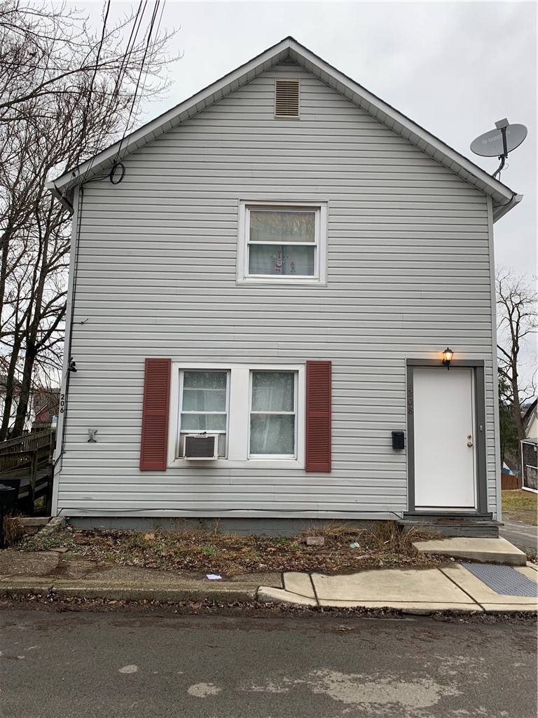 208 Spang Ave