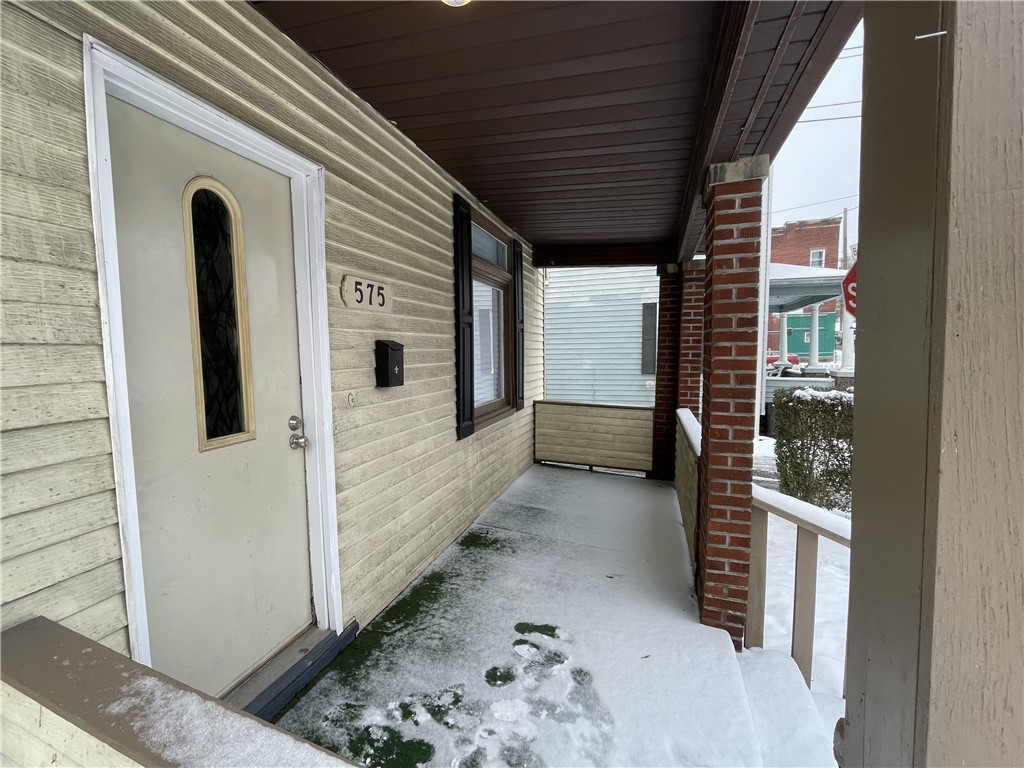 575 W Cunningham St