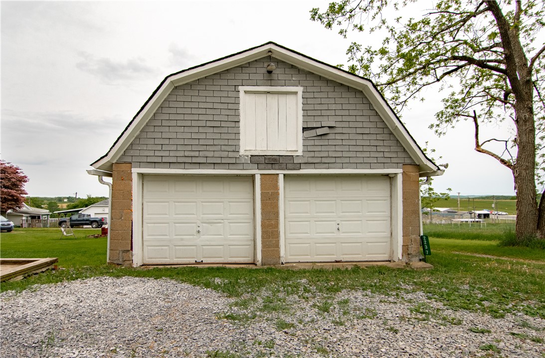 2237 Oneida Valley Rd
