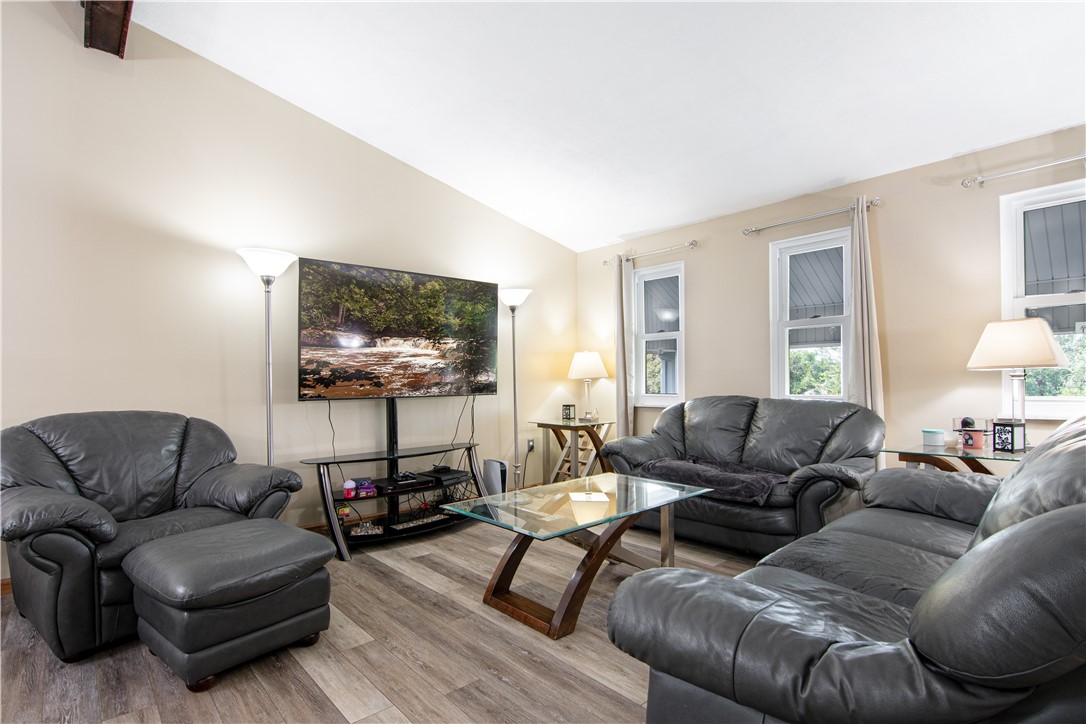 123 Rembrandt Dr