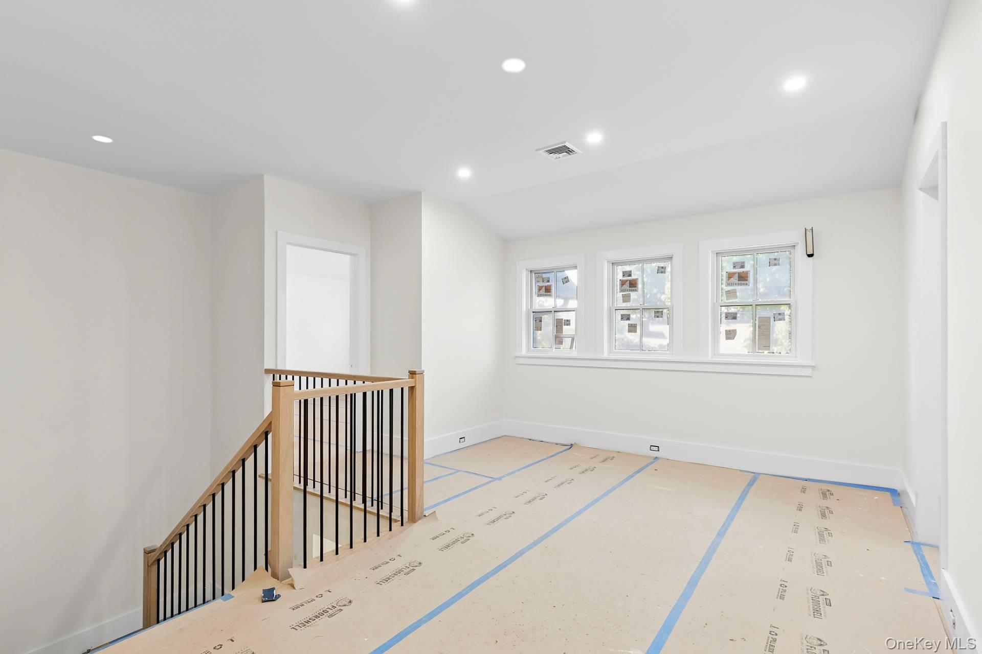 38 N Bay Avenue