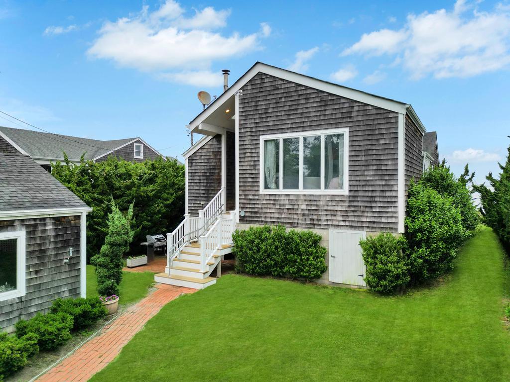 15 Bayside Avenue