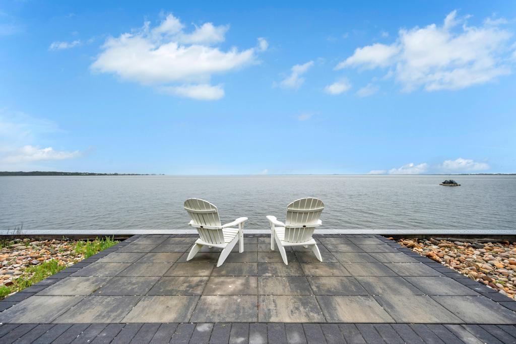 15 Bayside Avenue