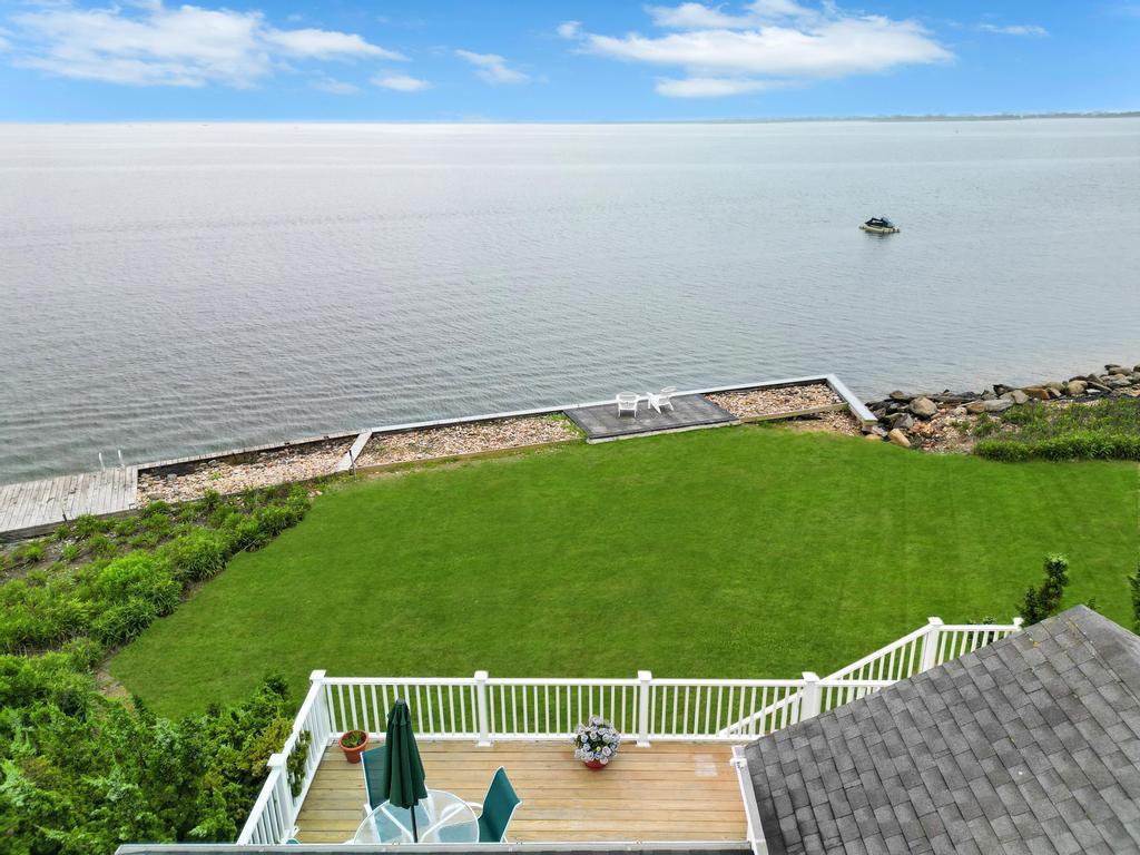 15 Bayside Avenue