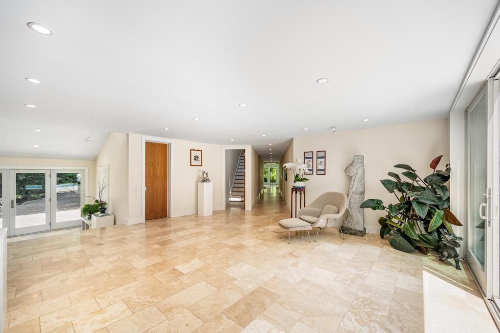 2222 Noyack Road