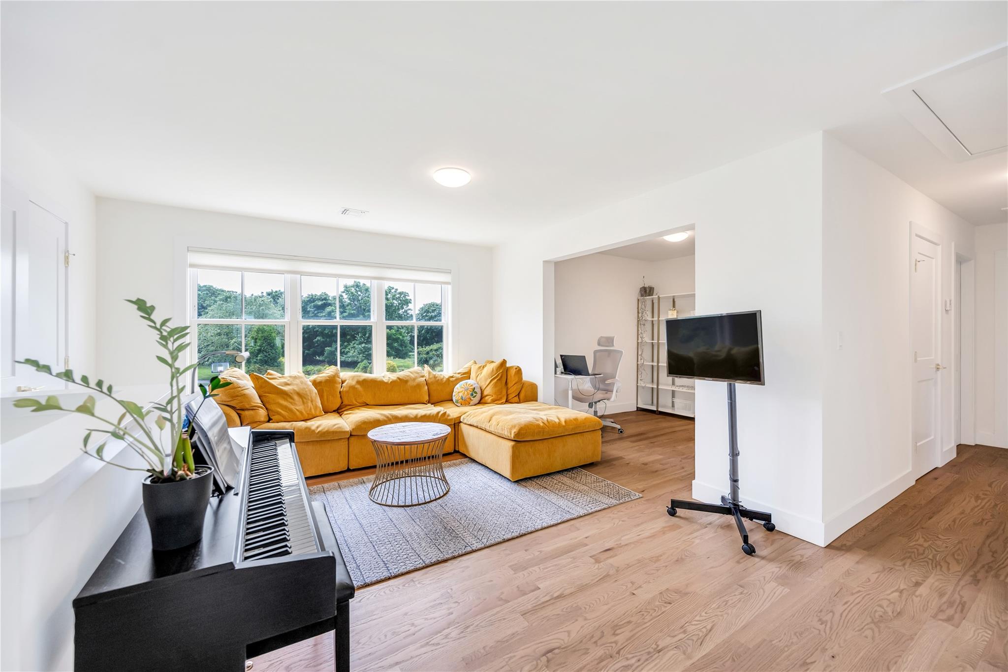 9 Tuthill Point Farm Road