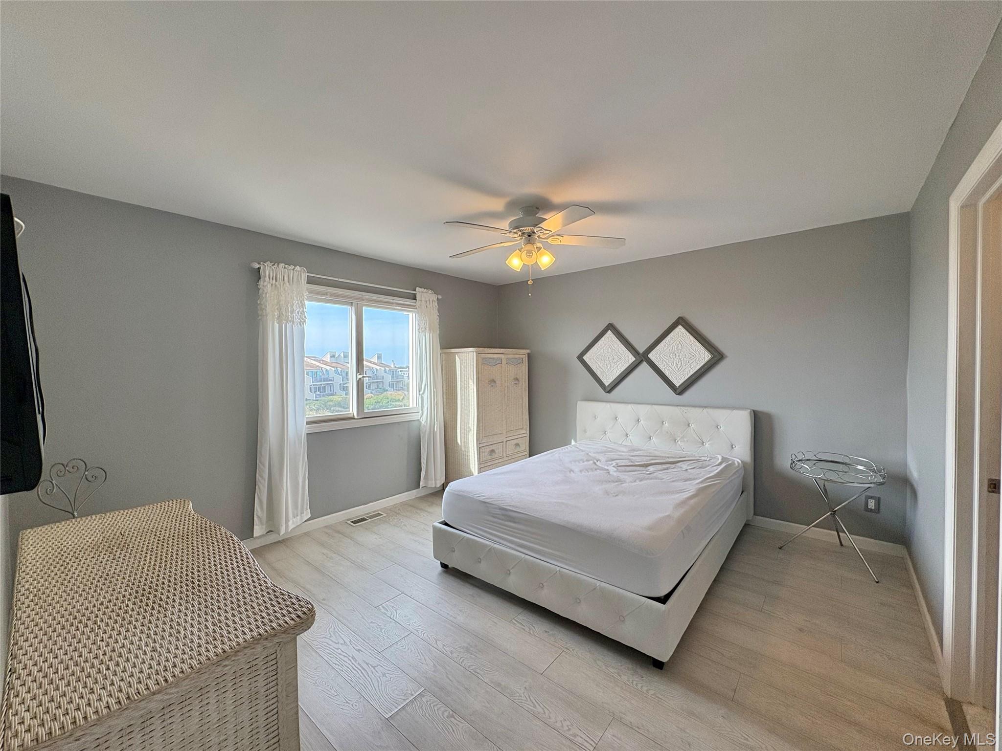 7 Waters Edge Unit: 7