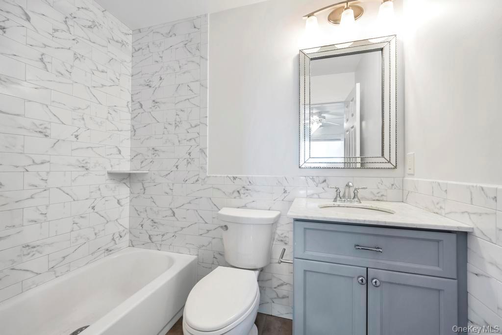 7 Waters Edge Unit: 7