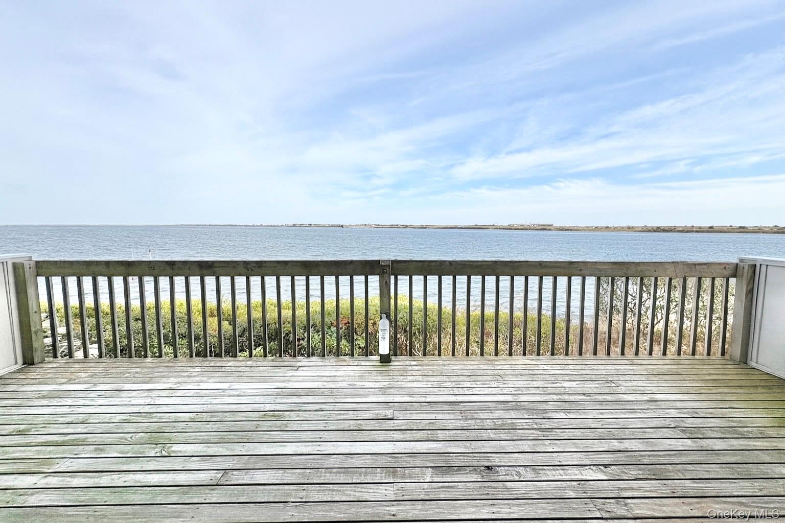 7 Waters Edge Unit: 7