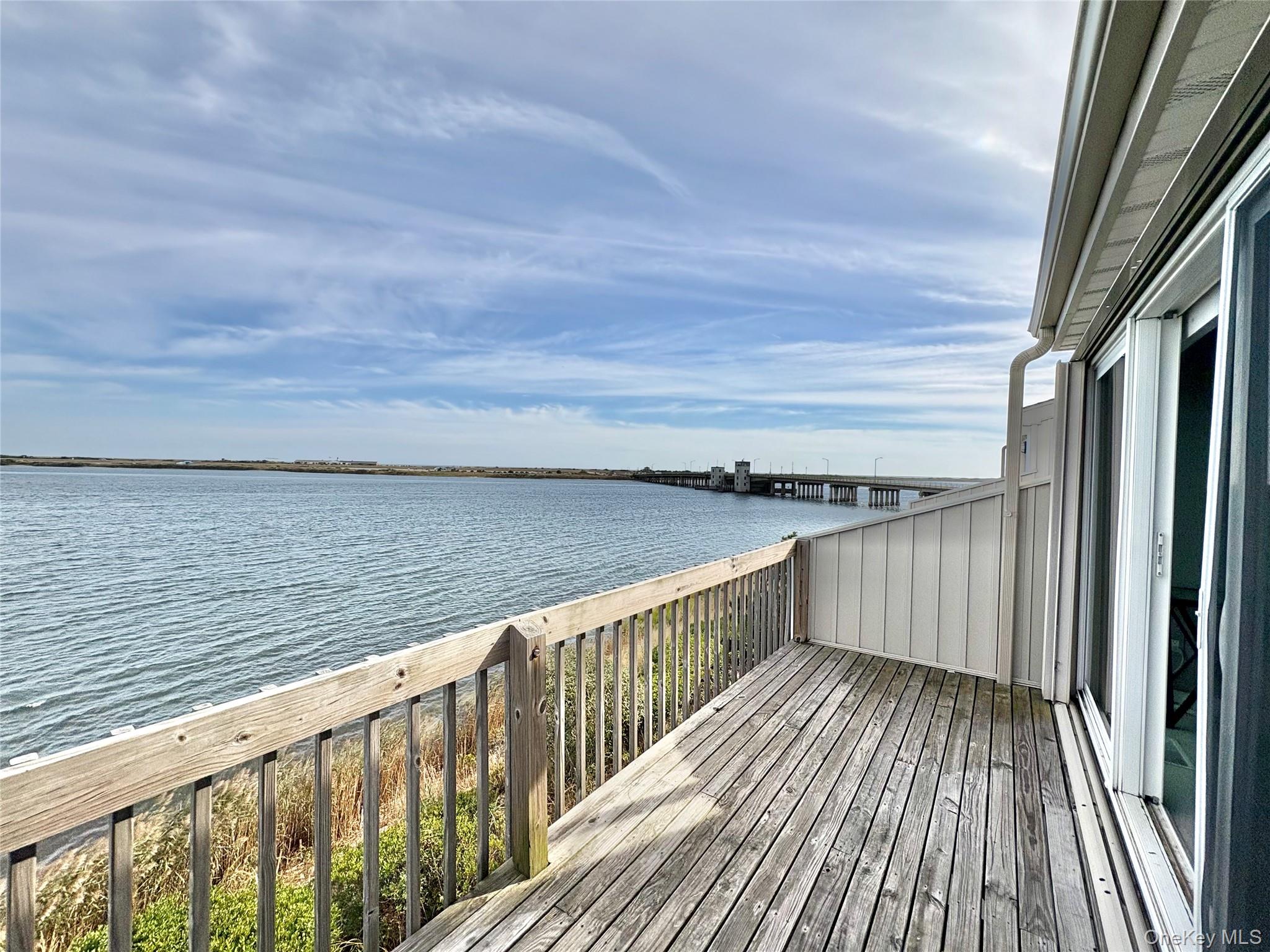 7 Waters Edge Unit: 7