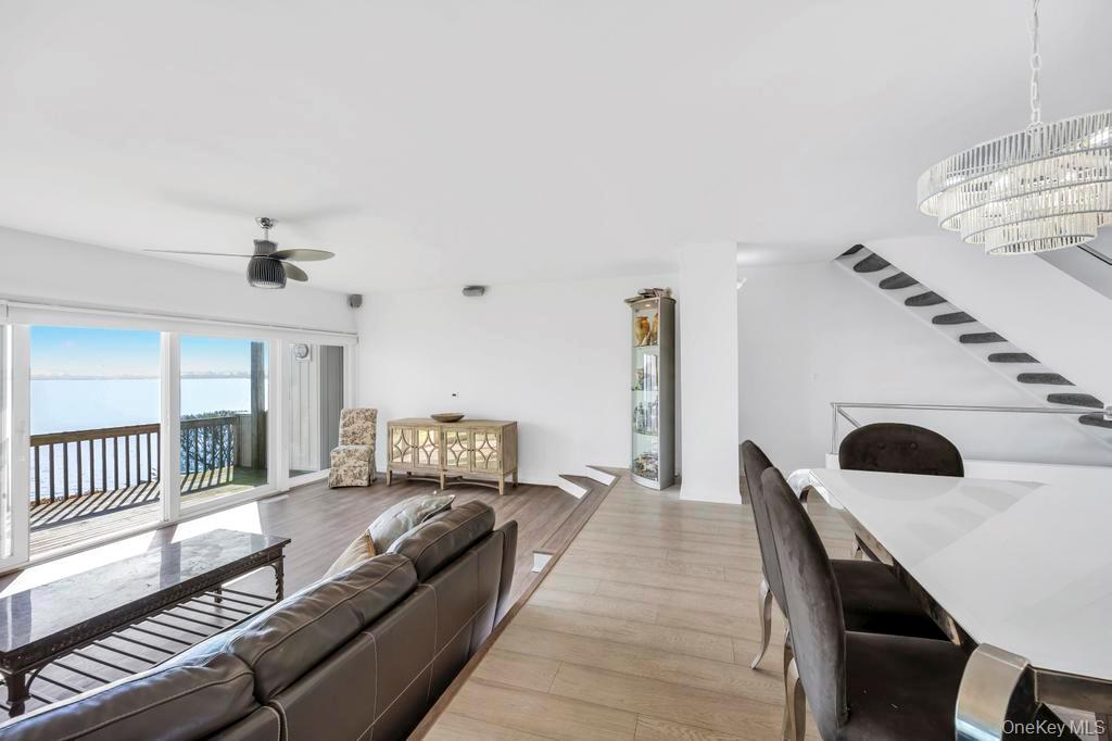 7 Waters Edge Unit: 7