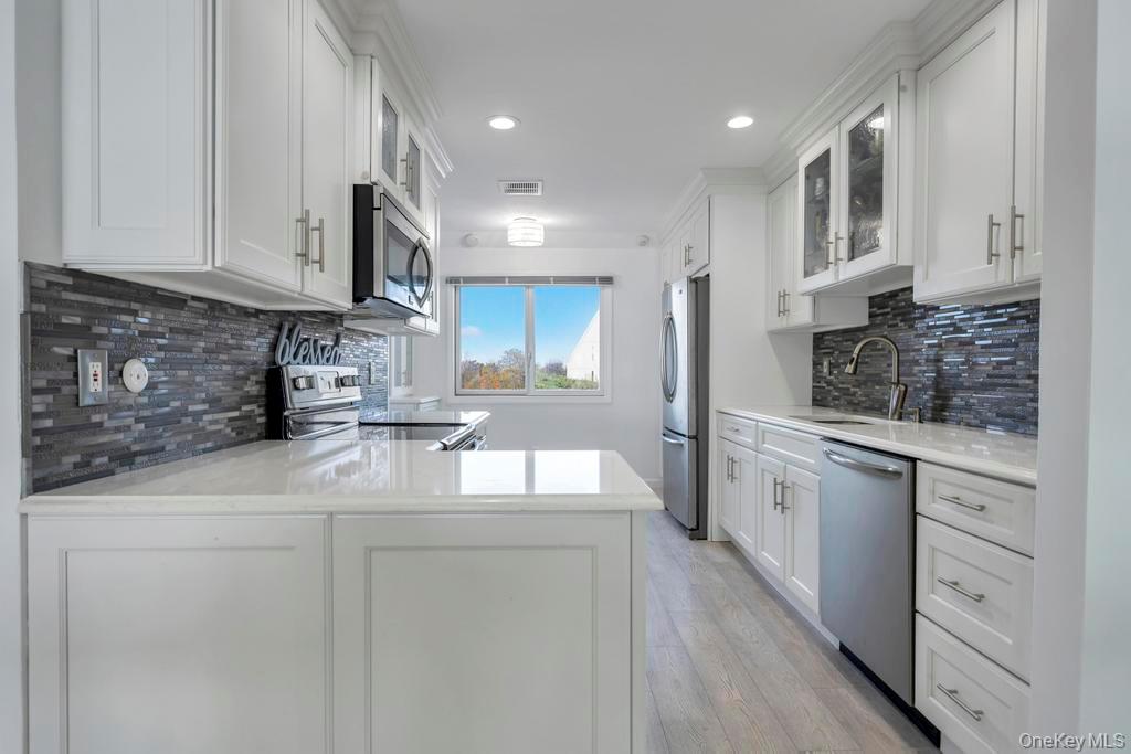 7 Waters Edge Unit: 7