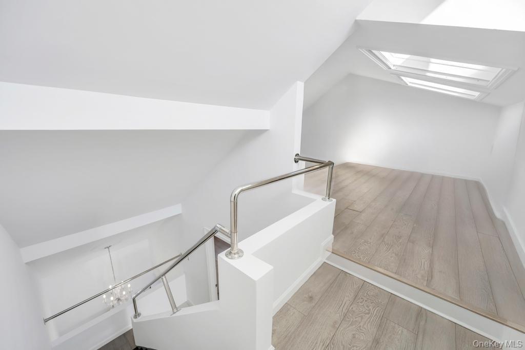 7 Waters Edge Unit: 7