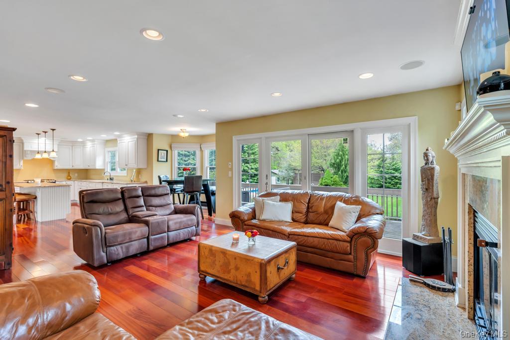 83 Gillette Avenue