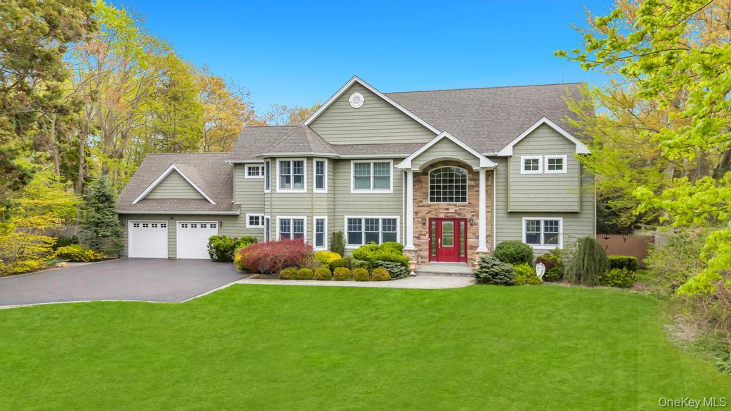 83 Gillette Avenue