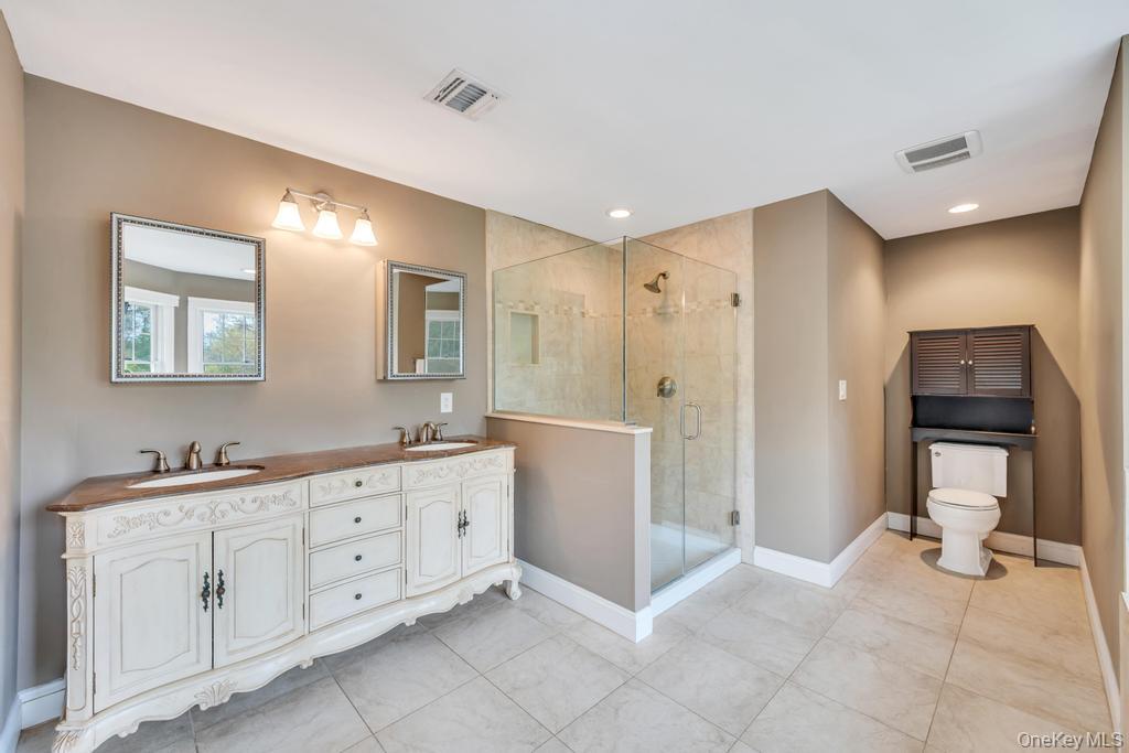 83 Gillette Avenue