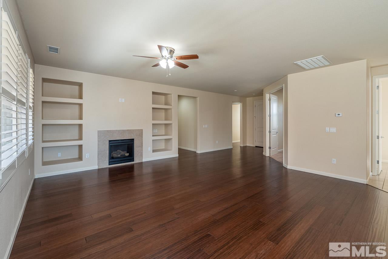 1407 Hogadon Way