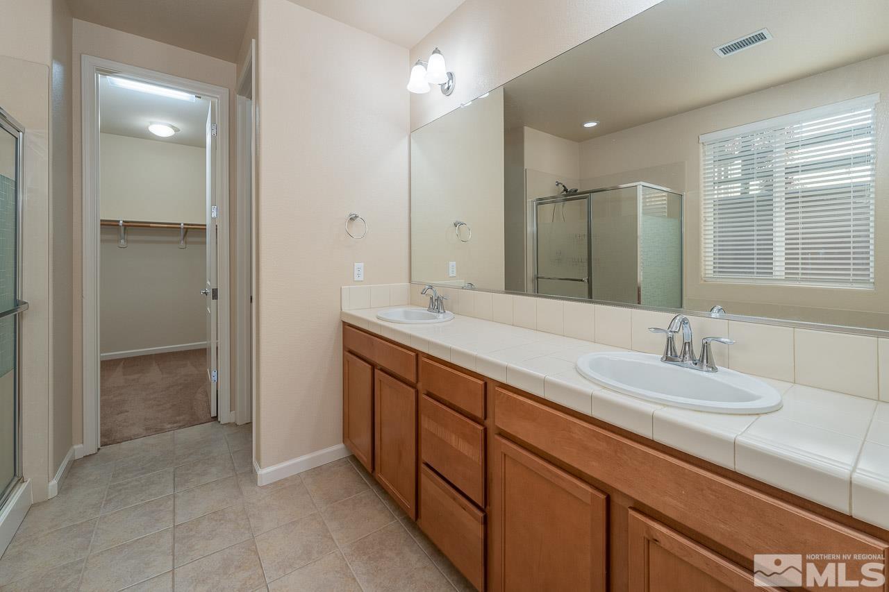 1407 Hogadon Way