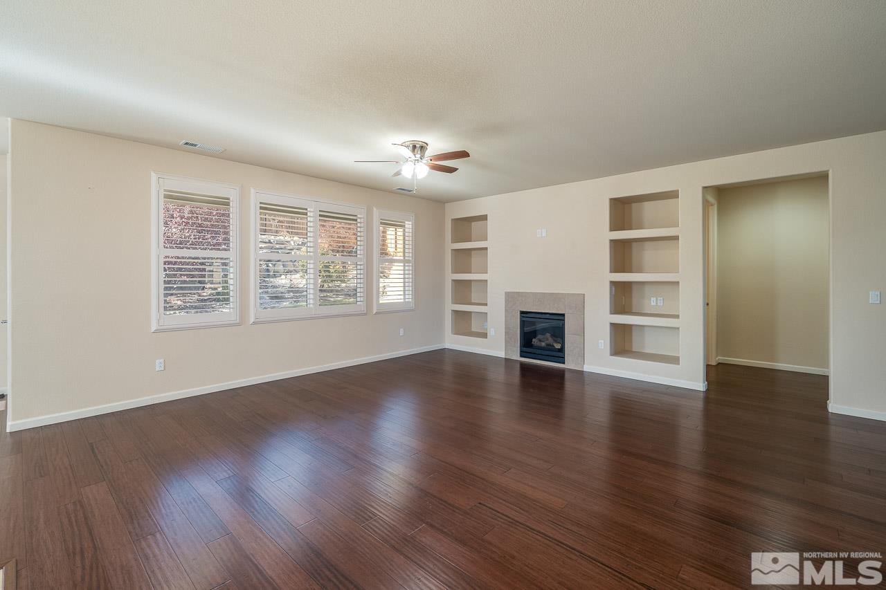 1407 Hogadon Way