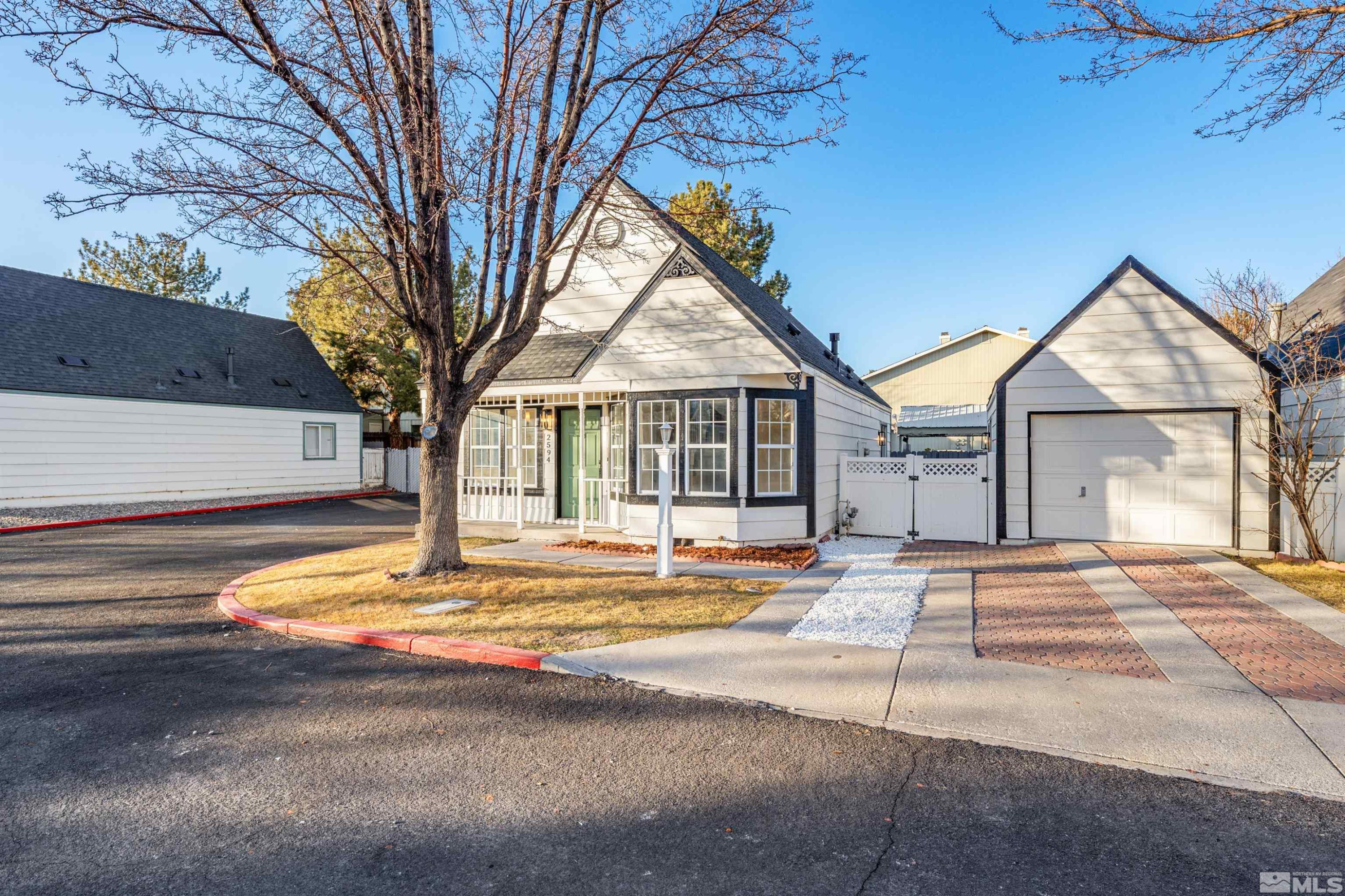 2594 Betsy Street