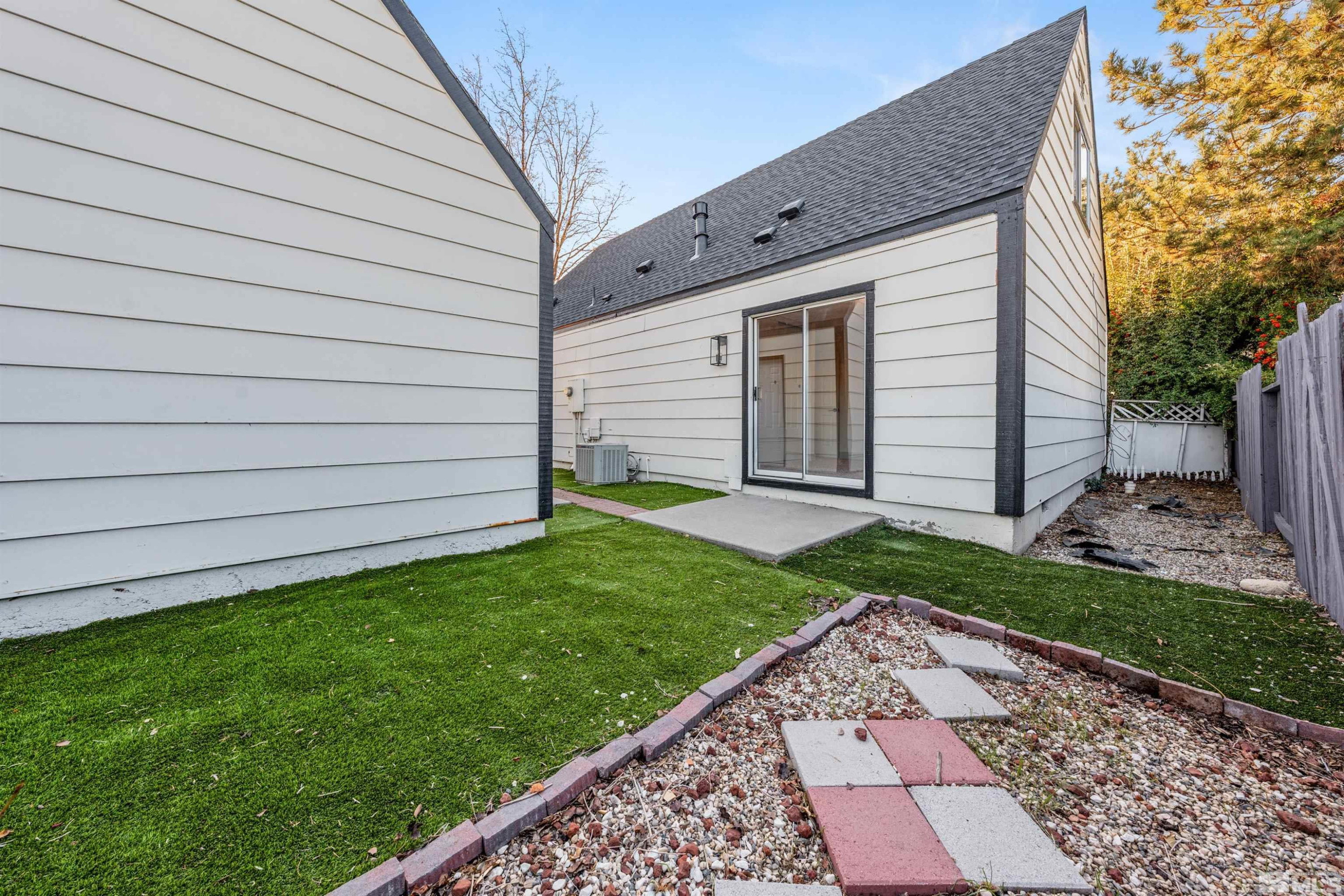 2594 Betsy Street