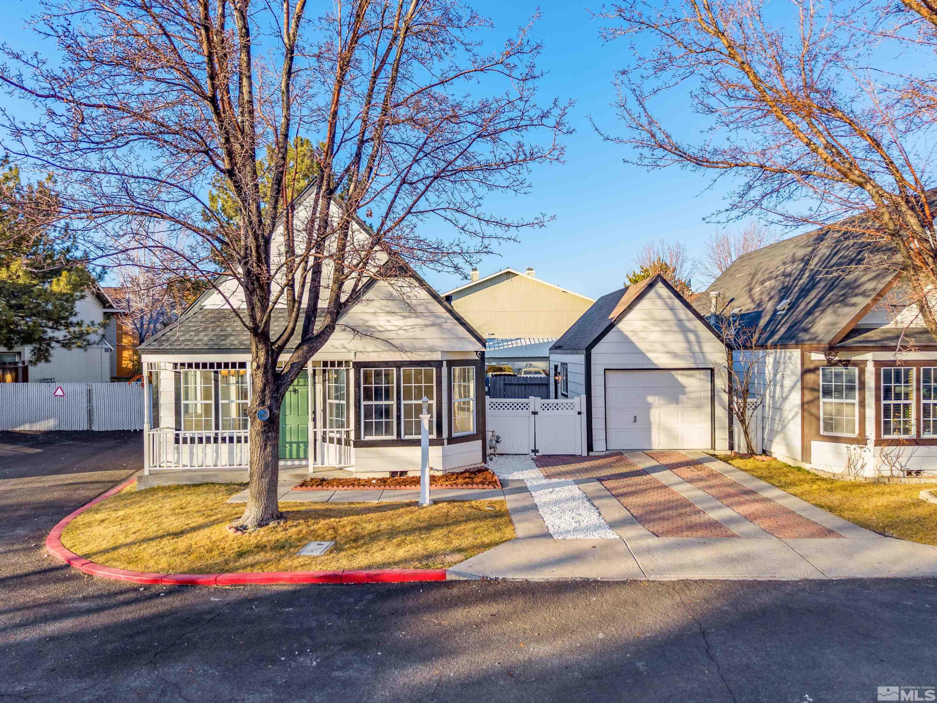 2594 Betsy Street