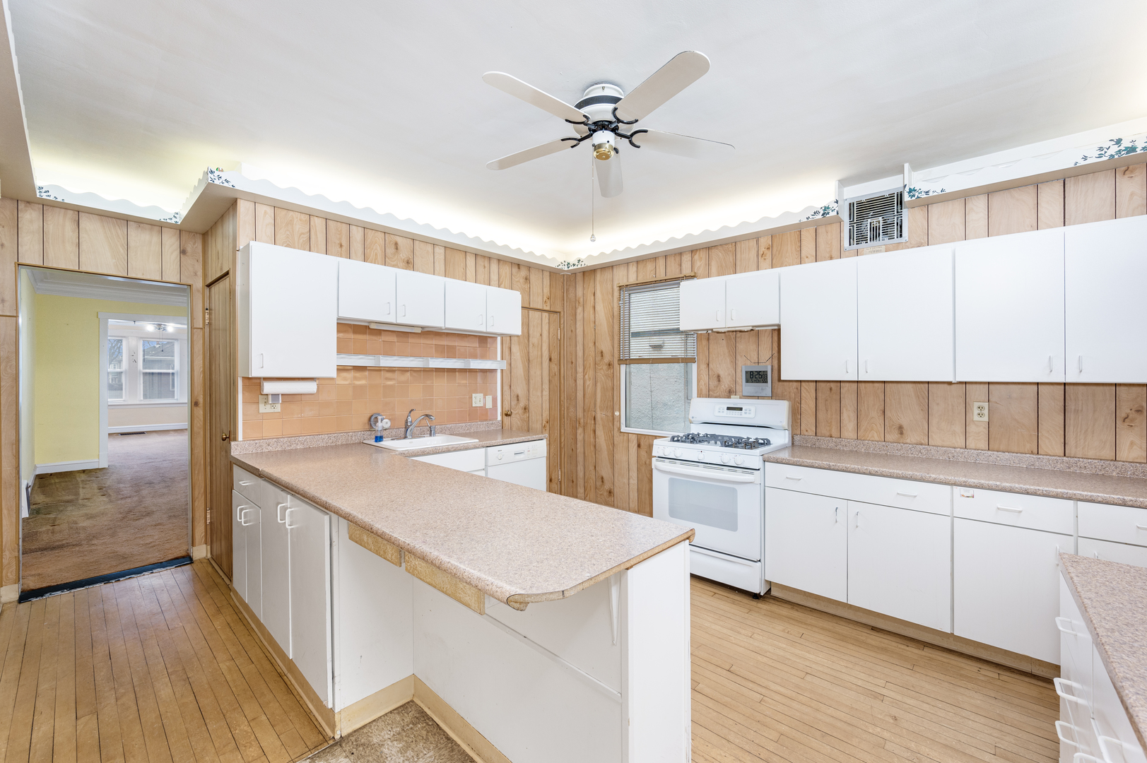 1177 S Clarence Avenue