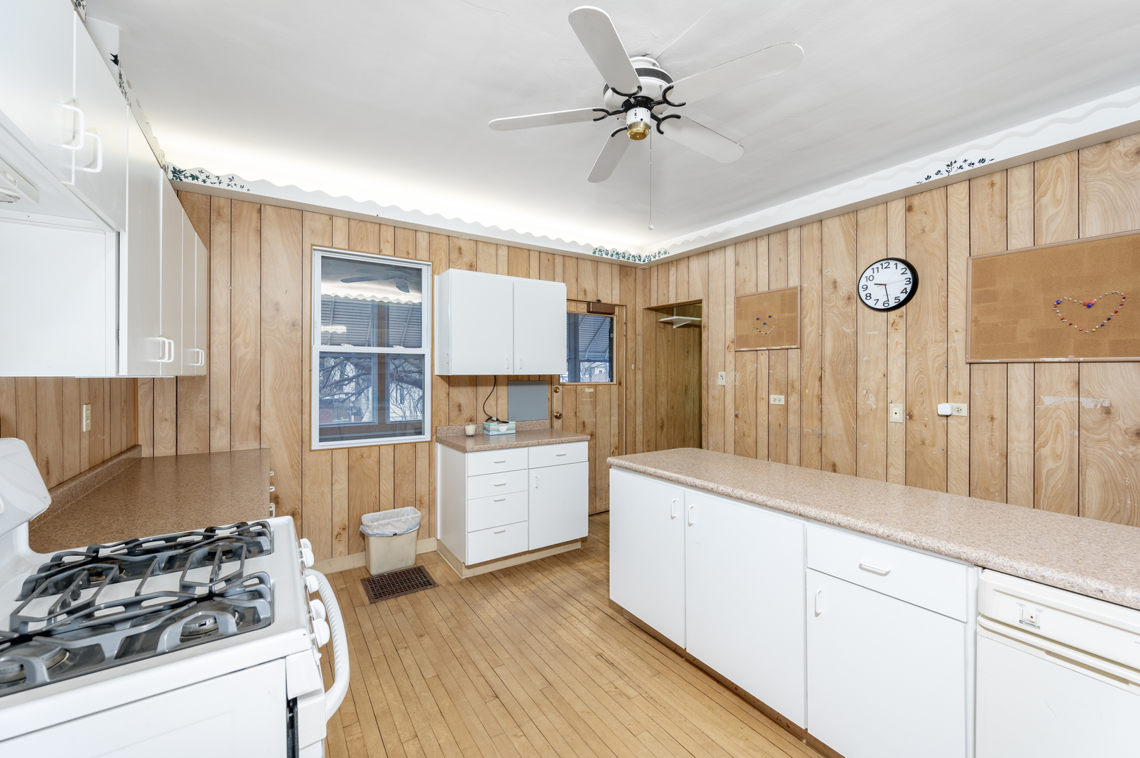 1177 S Clarence Avenue