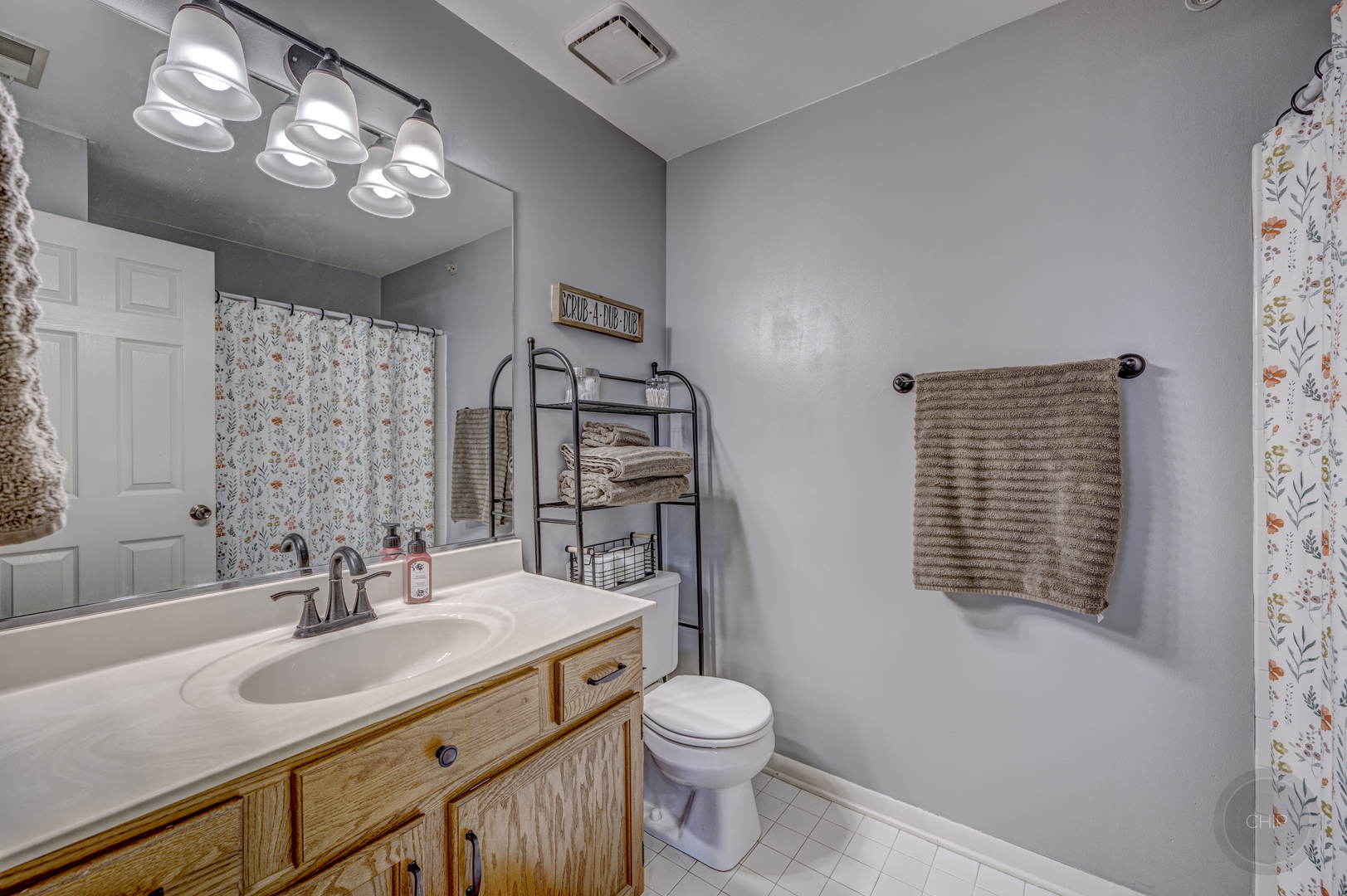 1136 E Cambria South Lane Unit: 1136