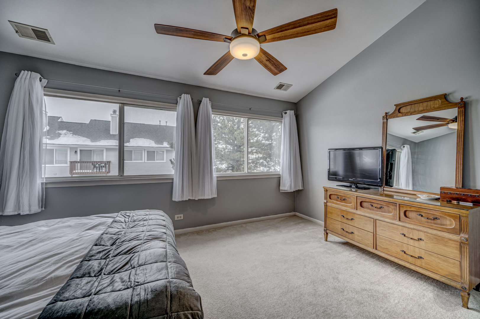 1136 E Cambria South Lane Unit: 1136