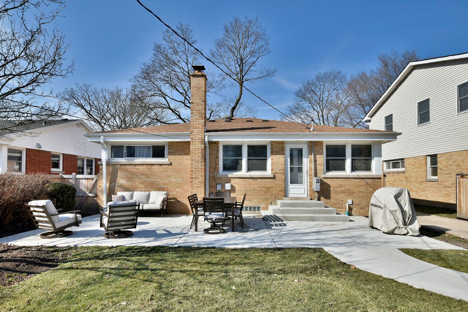 703 S Fairfield Avenue