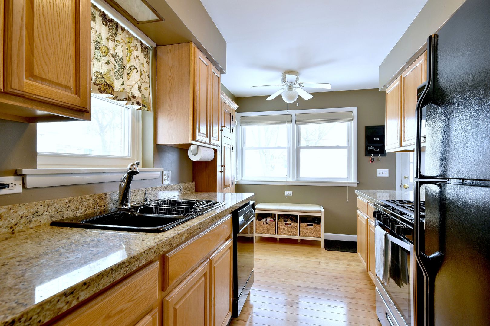 703 S Fairfield Avenue