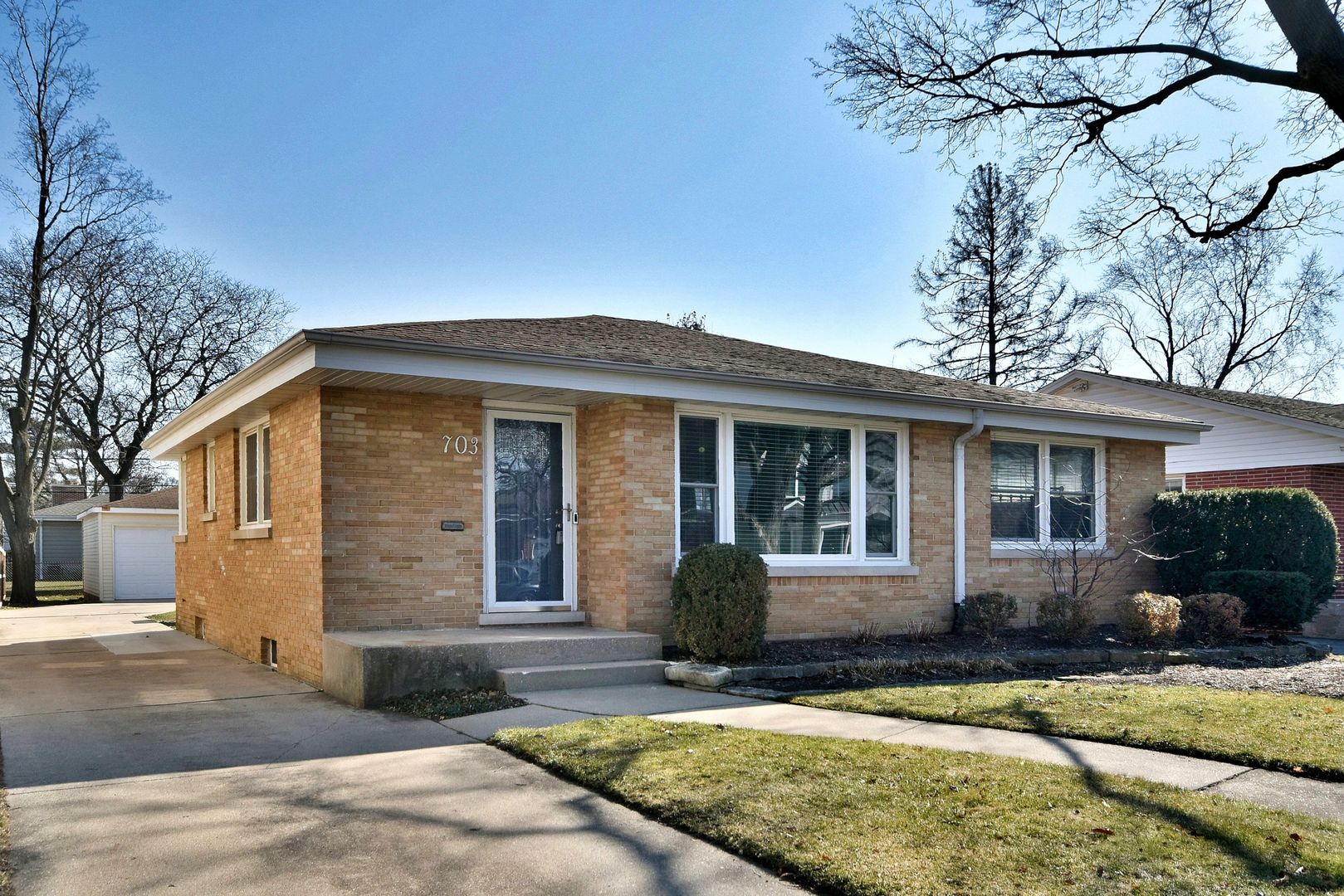 703 S Fairfield Avenue