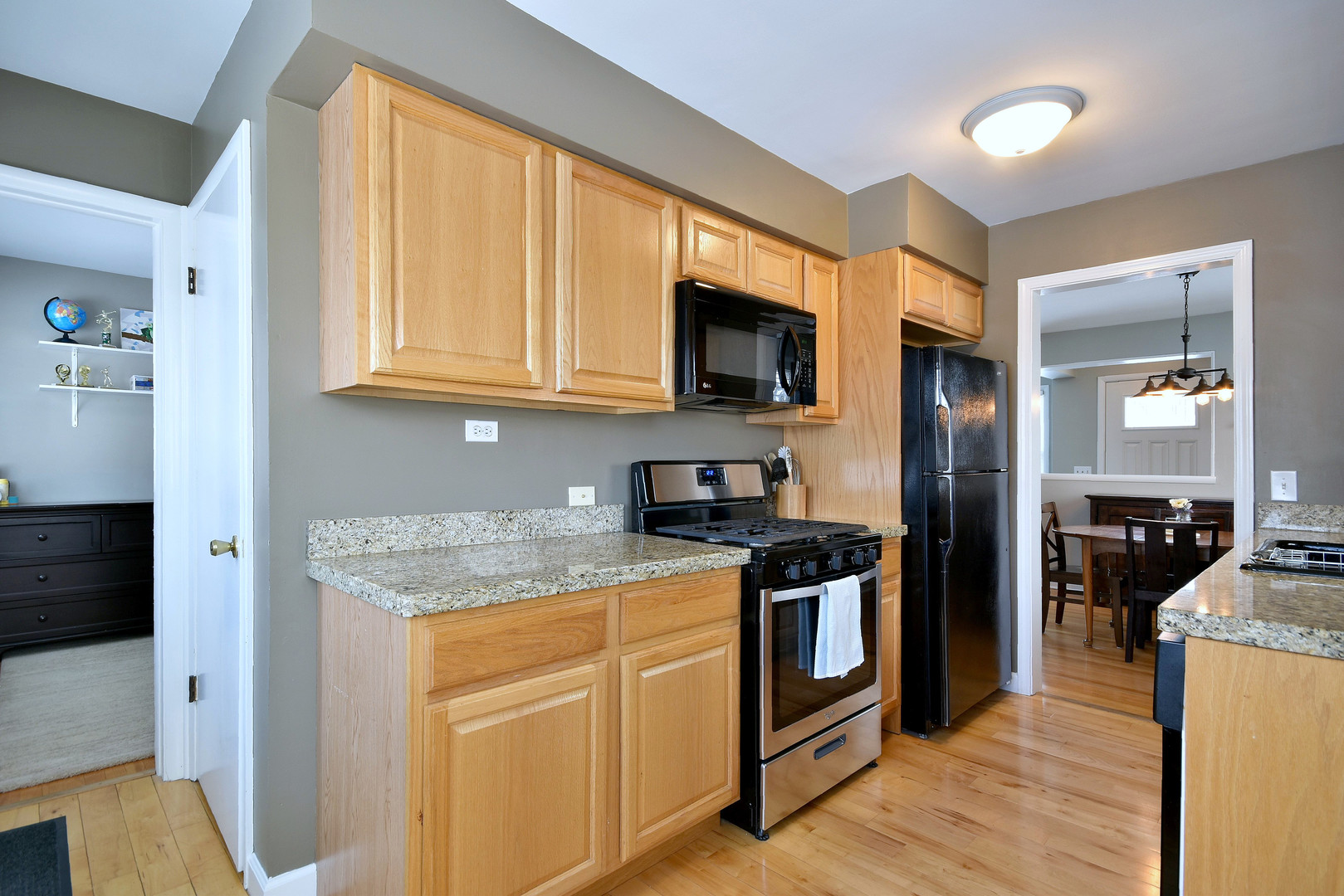 703 S Fairfield Avenue