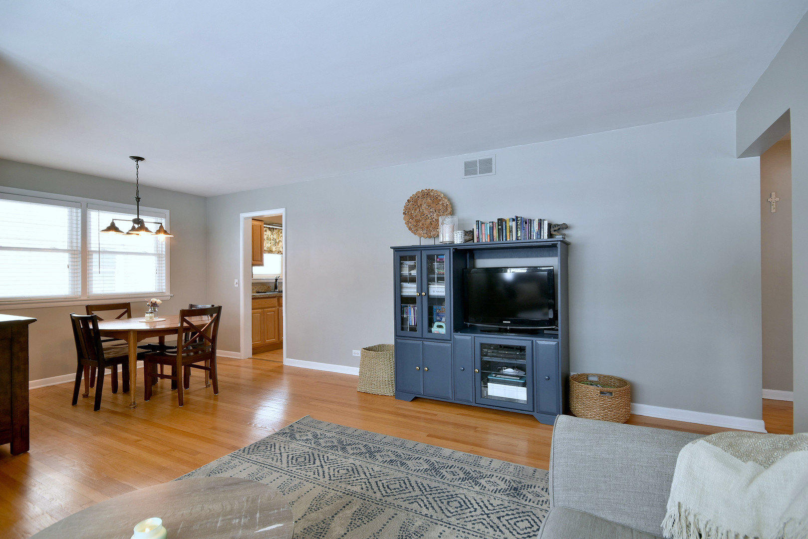 703 S Fairfield Avenue