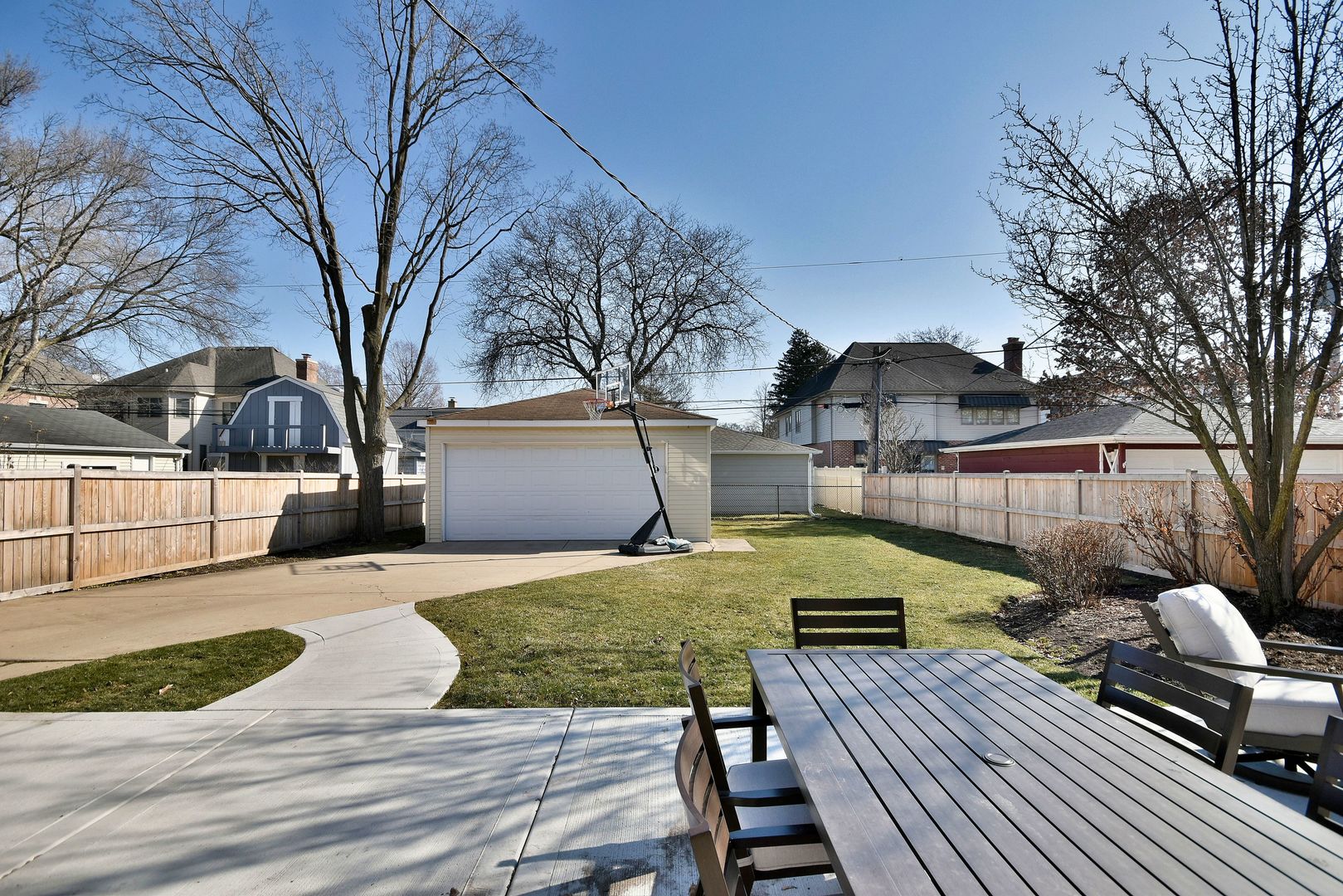 703 S Fairfield Avenue