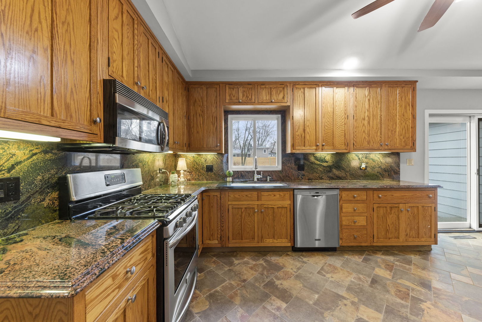 22W558 Tamarack Drive