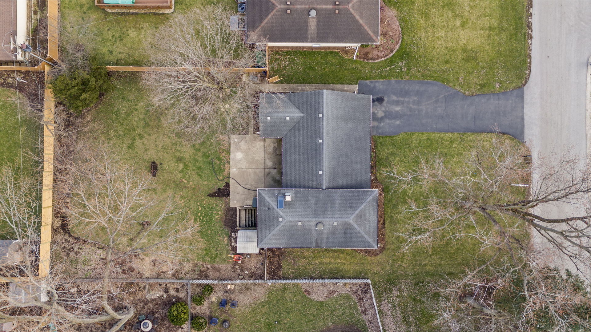 22W558 Tamarack Drive