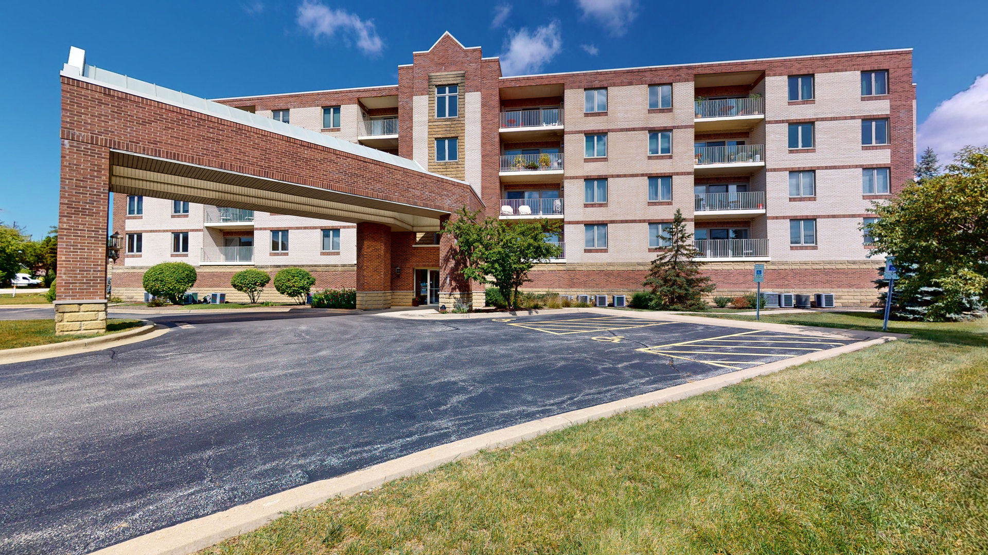 201 W Brush Hill Road Unit: 101