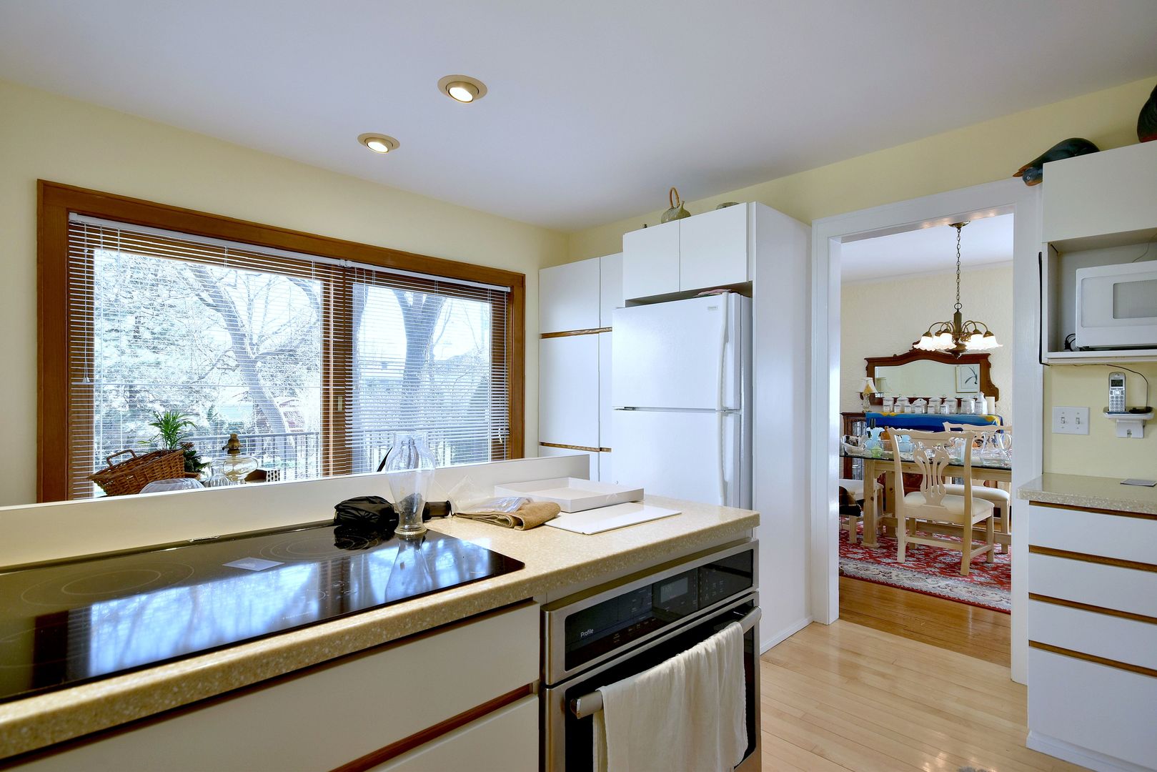 179 S Lawndale Avenue