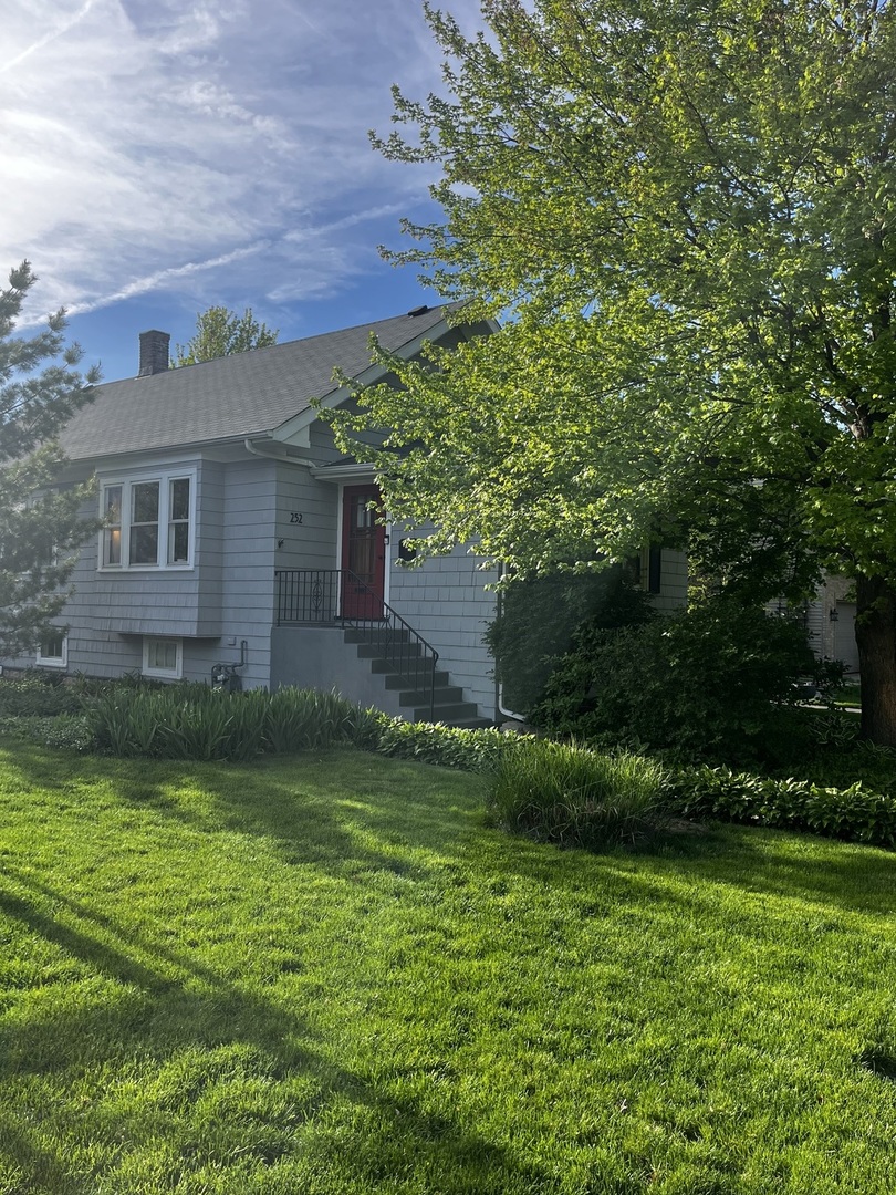 252 N Illinois Street