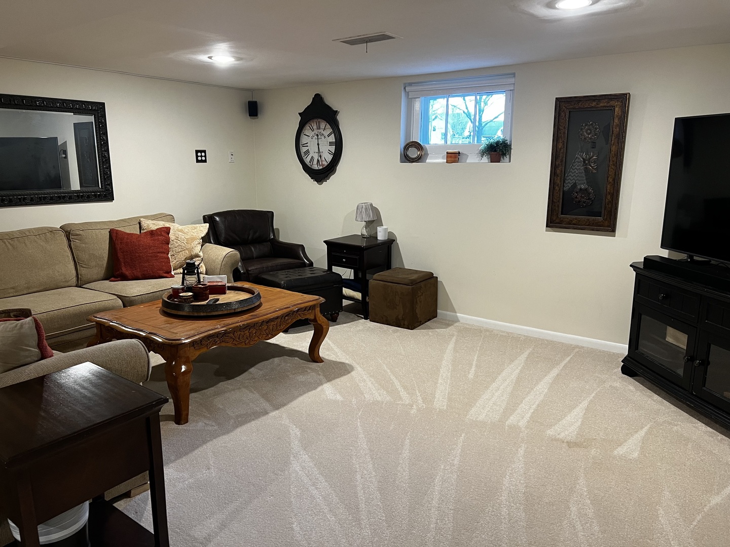 252 N Illinois Street