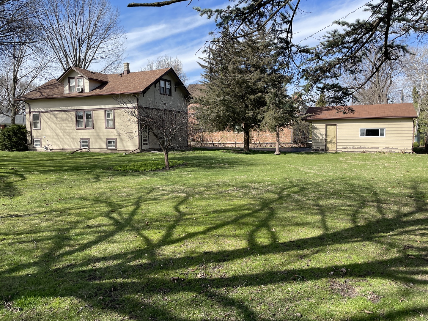 579 S Kenilworth Avenue