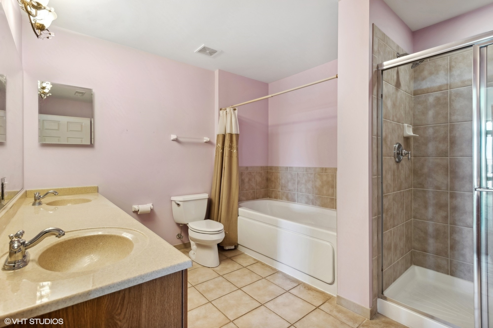 135 S York Street Unit: 514