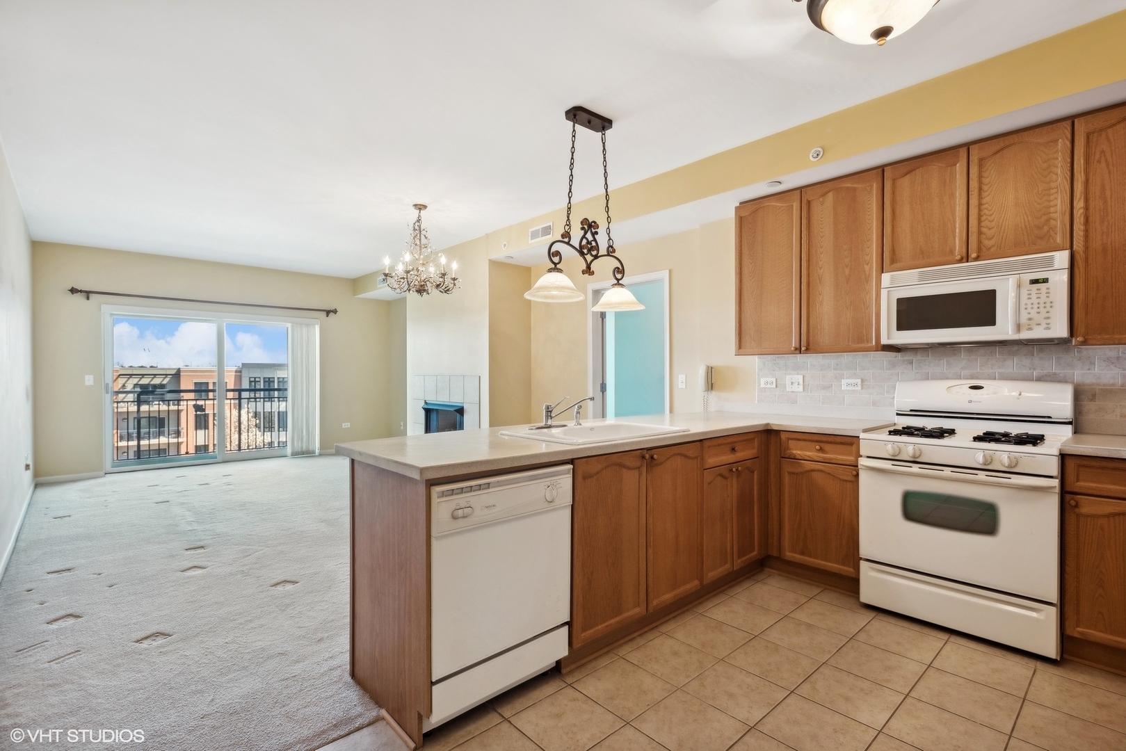 135 S York Street Unit: 514