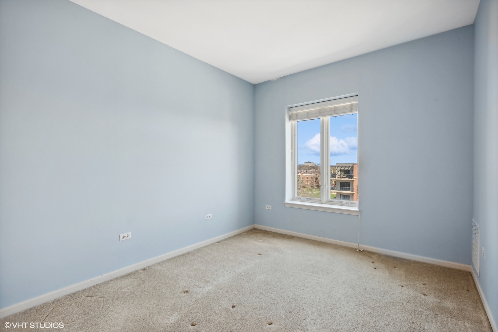 135 S York Street Unit: 514