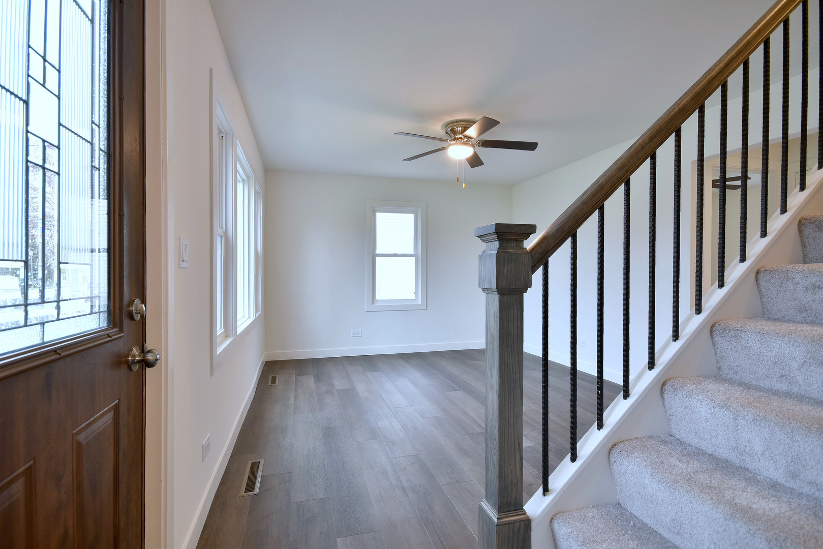 601 E Prairie Avenue