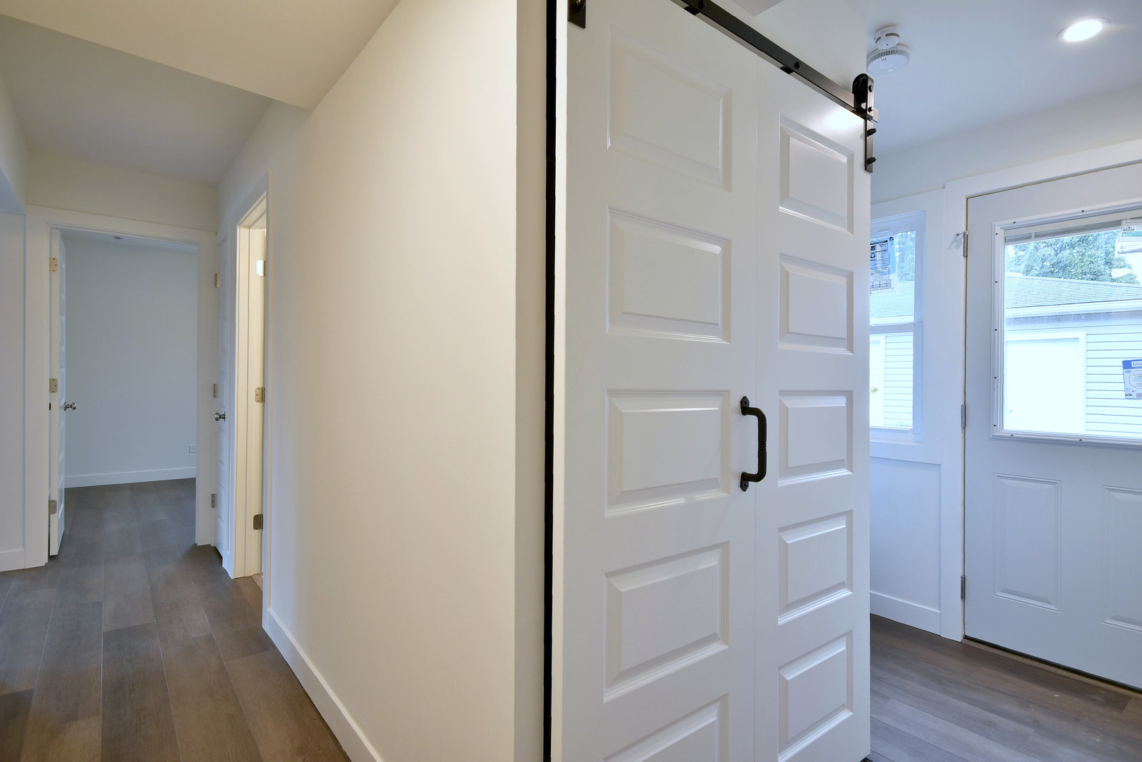 601 E Prairie Avenue